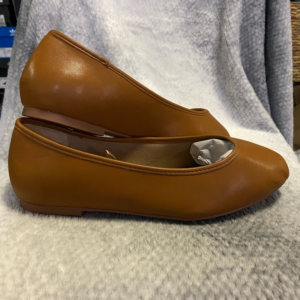 TORRID shoes. Sze 9. Cognac faux leather flats